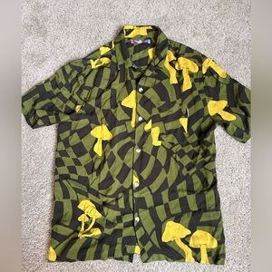 Urban Outfitters mushroom psychedelic button up shirt size medium